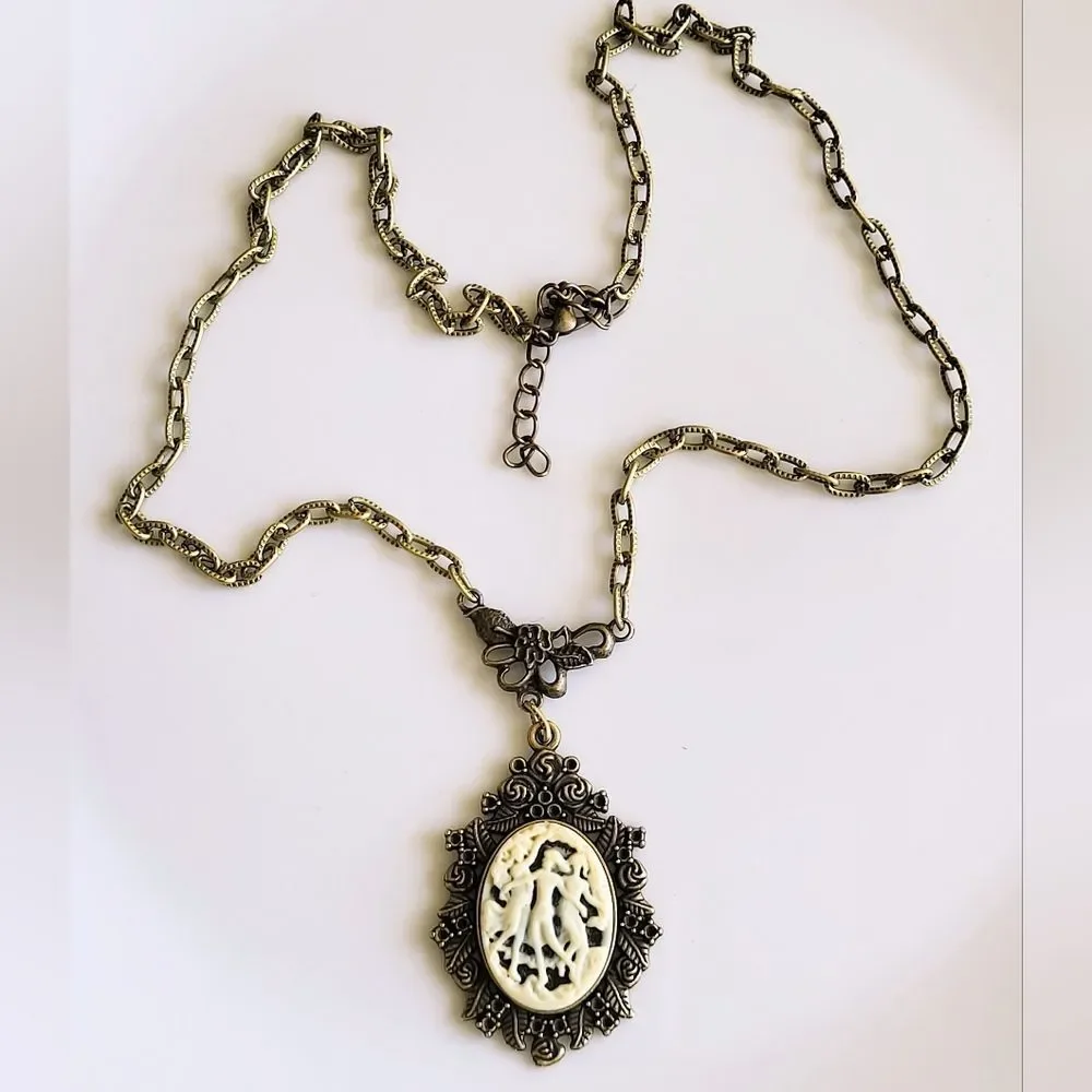 The Unbranded Brand vintage style
